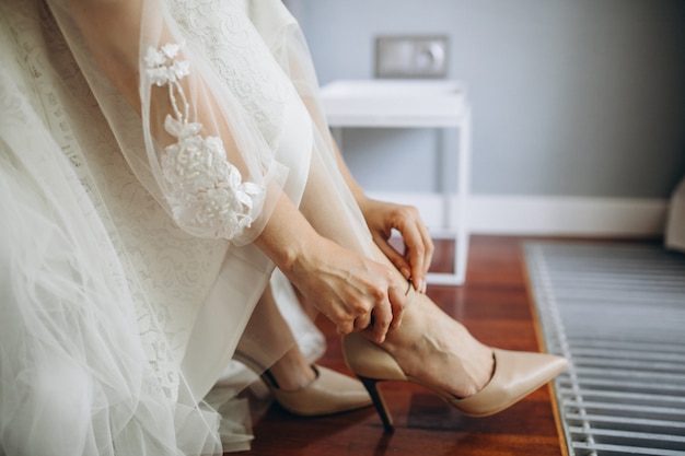Jak wybrać idealne buty na ślub, które połączą styl i komfort?